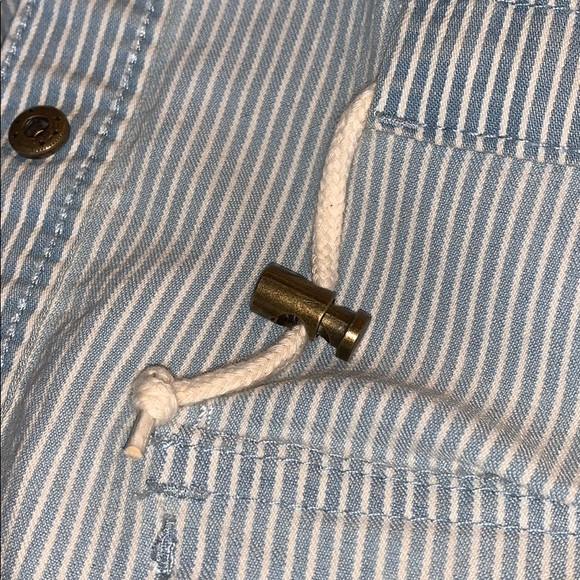 NWOT Universal Thread 4 Pocket Denim Stripe Shirt - Picture 7 of 9
